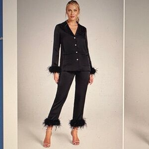 SALE 🎄NADINE MERABI Midnight Black Feather Pajama Set-xs Sold out in the stores!